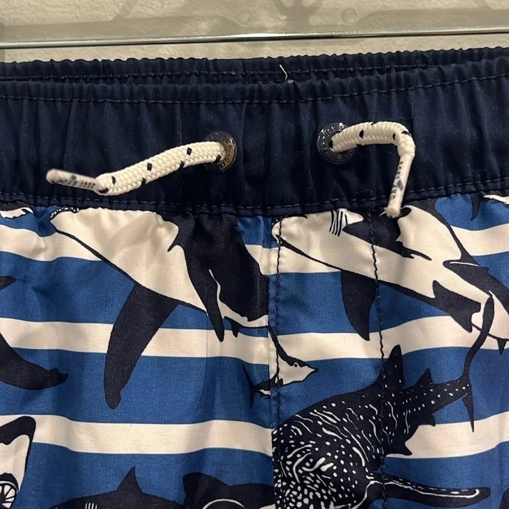 GAP - boys swim trunks, bathing suit. Shark print. Size boys XL